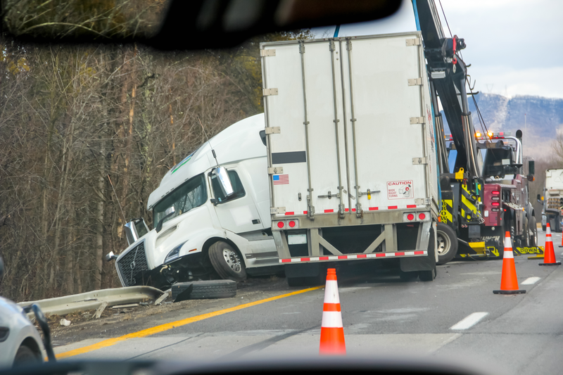 causes of big truck accidents